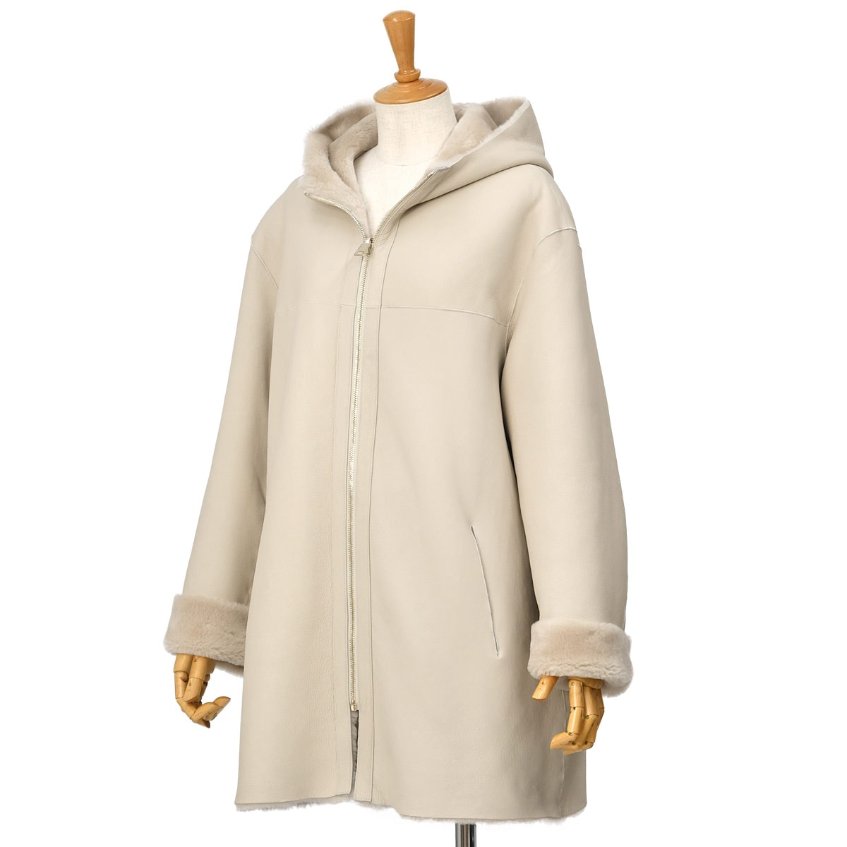 EMMETI【エンメティ】フーデッドムートン NORMA SP MOUTON Ghiaccio