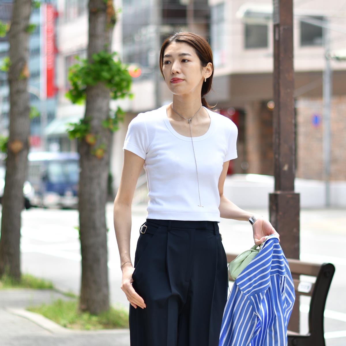 three dots【スリードッツ】スクープネック半袖Tシャツ CROPPED
