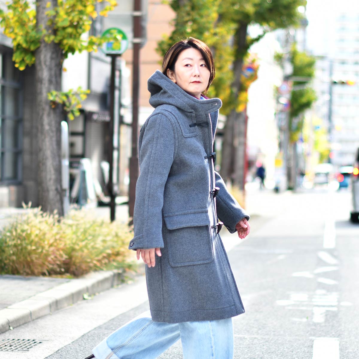 INVERTERE ダッフルコート グレー　サイズ40 INVERTERE ダッフルコート グレー サイズ40 INVERTERE インバーティア