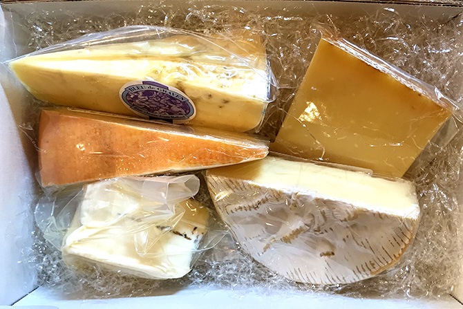 チーズスタイリストセレクト ナチュラルチーズ専門店 チーズ オン ザ テーブル