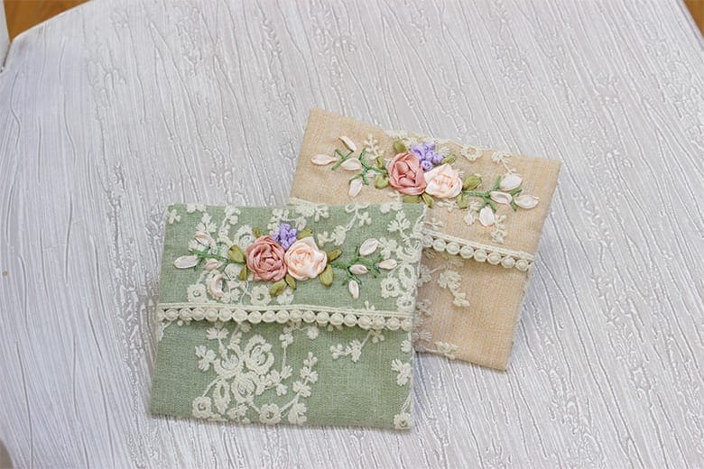 Florist リボン刺繍 ミニティッシュケース 約10 12cm アミ ブルージュ レース 刺繍 インテリア雑貨のお店