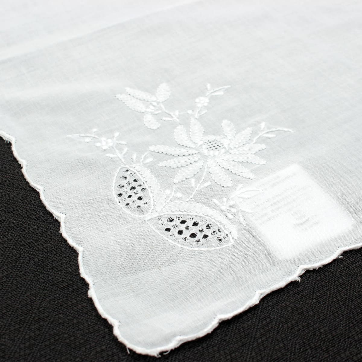 アミブルージュ,スワトウ手刺繍,レース,ハンカチ