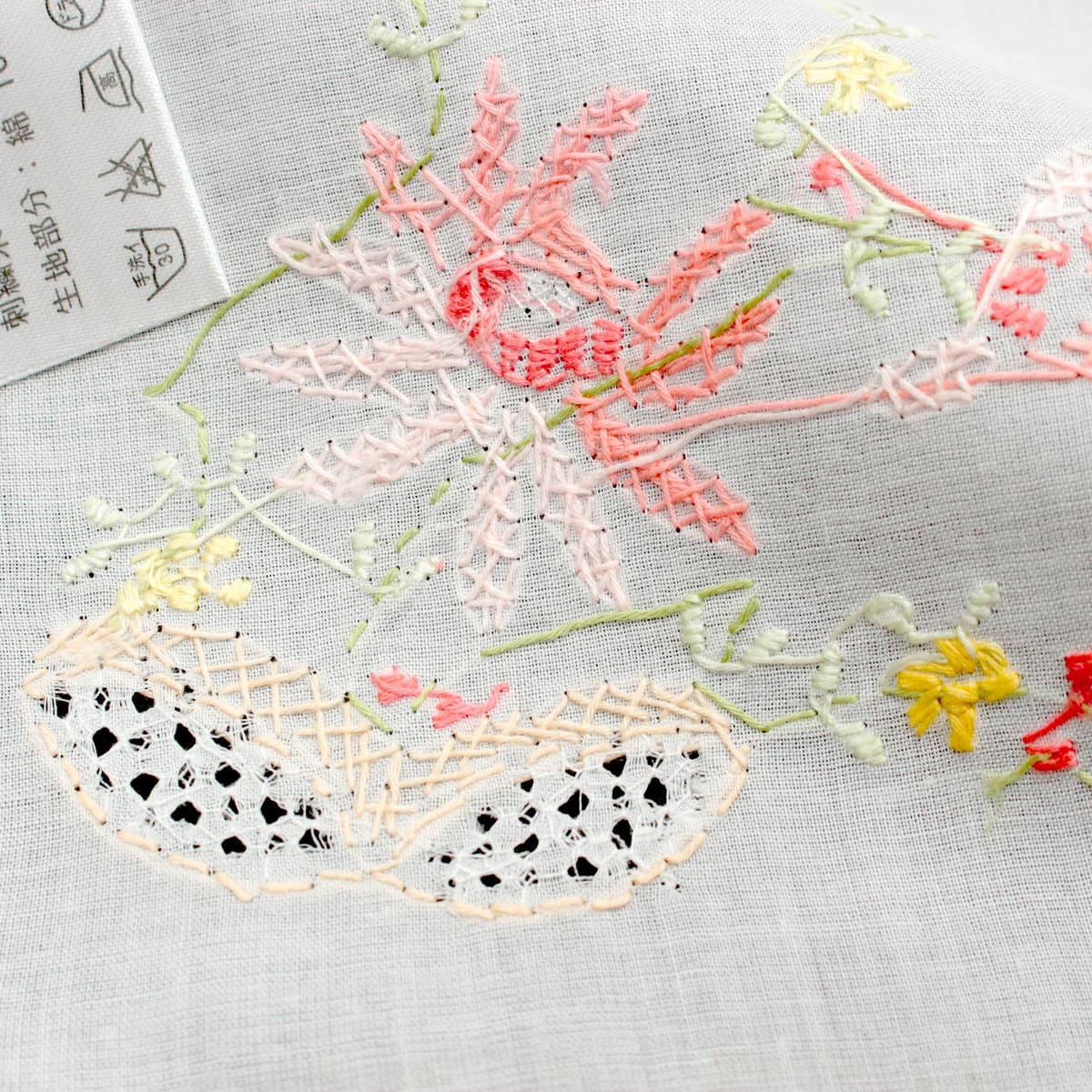 アミブルージュ,スワトウ手刺繍,レース,ハンカチ