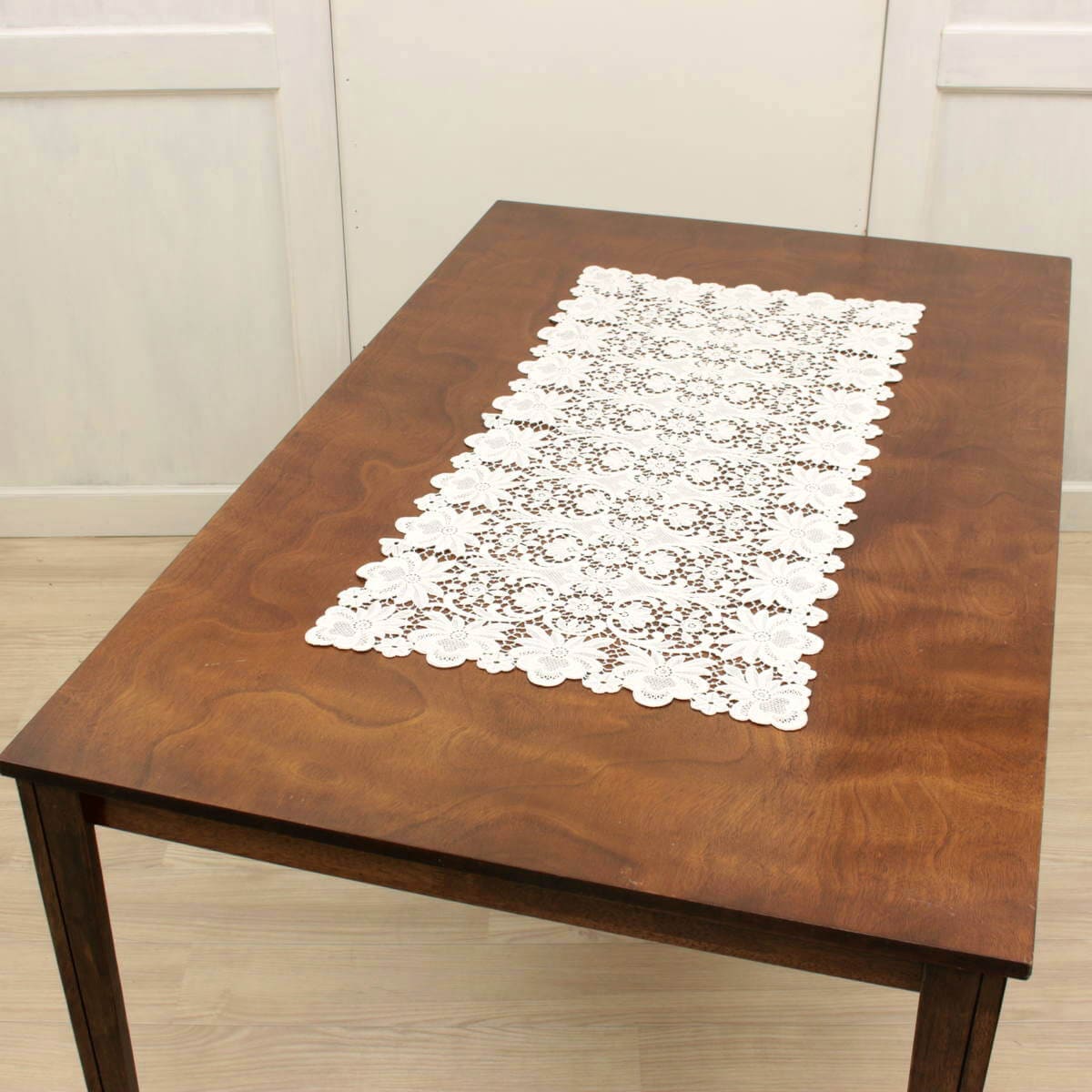 アミブルージュ,amibrugge,通販,インテリア,レース,ファブリック,テーブルウェア,ドイリー,花瓶敷