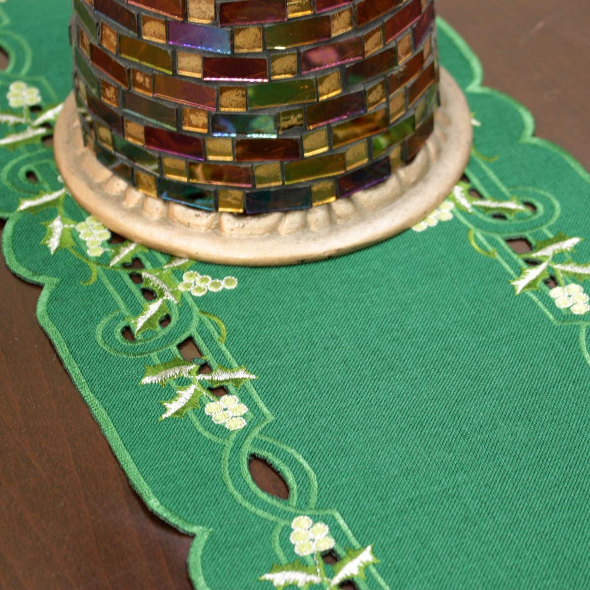 Xmas テーブルランナー ヒイラギ刺繍 約20×160cm｜インテリアレース