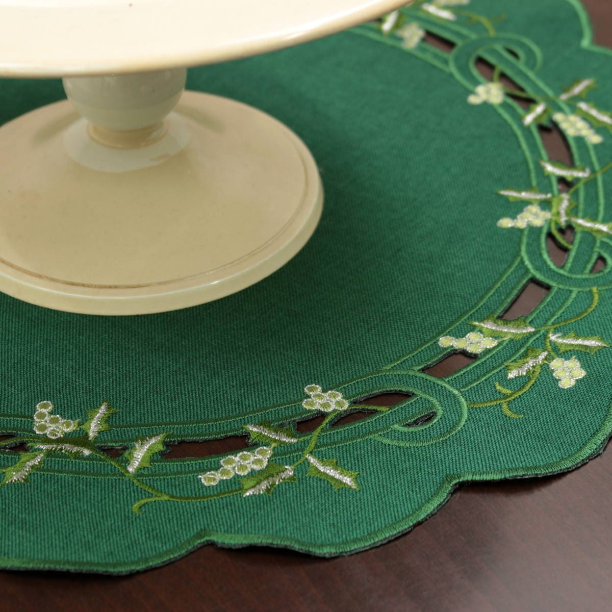ami-brugge,アミブルージュ,レース,通販,クリスマス,ドイリー,花瓶敷,センター,刺繍