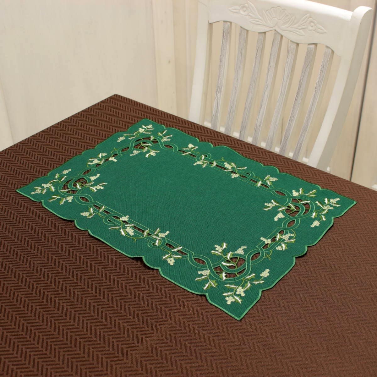 ami-brugge,アミブルージュ,レース,通販,クリスマス,センター,刺繍