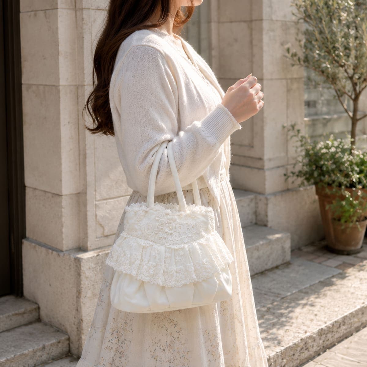 バッグF 小花刺繍チュールレース&しなやかジョーゼット 約25.5×23 バッグF 小花刺繍チュールレース&しなやかジョーゼット 約25.5×23