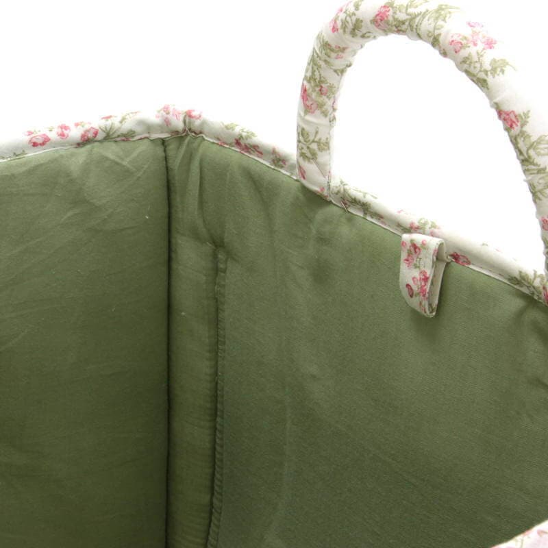 アミブルージュ 多針キルト ルシール シリーズのソフトバスケットの内側はグリーンの無地です。