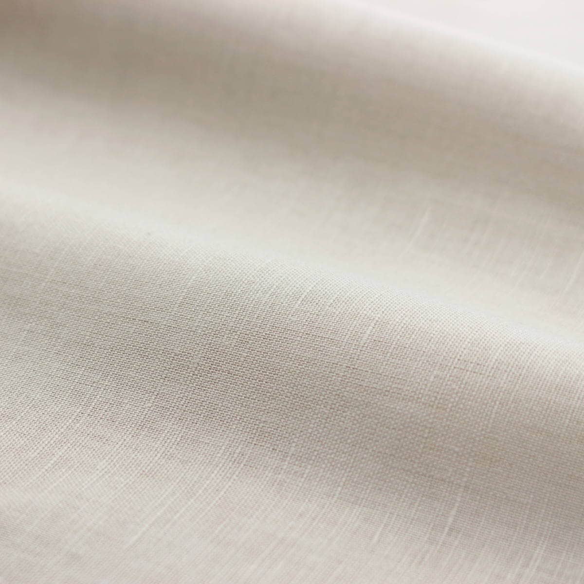 外側は麻55％、綿45％の混紡生地を使用しています。