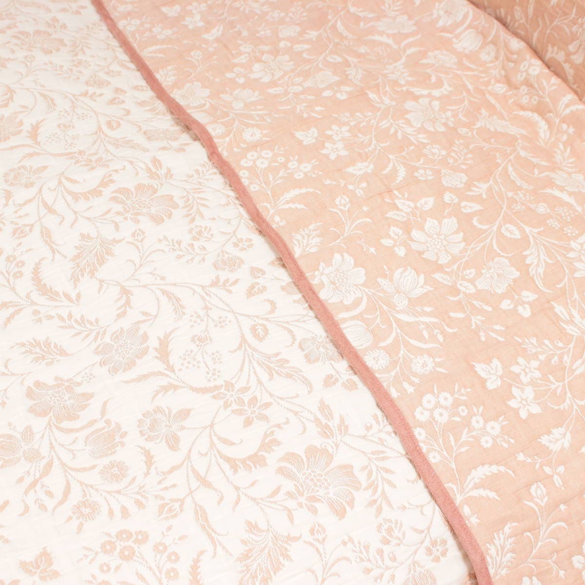 アミブルージュ,amibrugge,インテリアレース,ファブリック