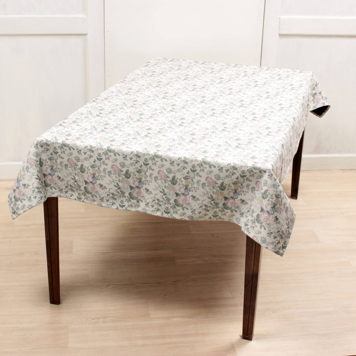 アミブルージュ,ヨーロッパ,インテリア,はっ水,撥水,ロータス効果