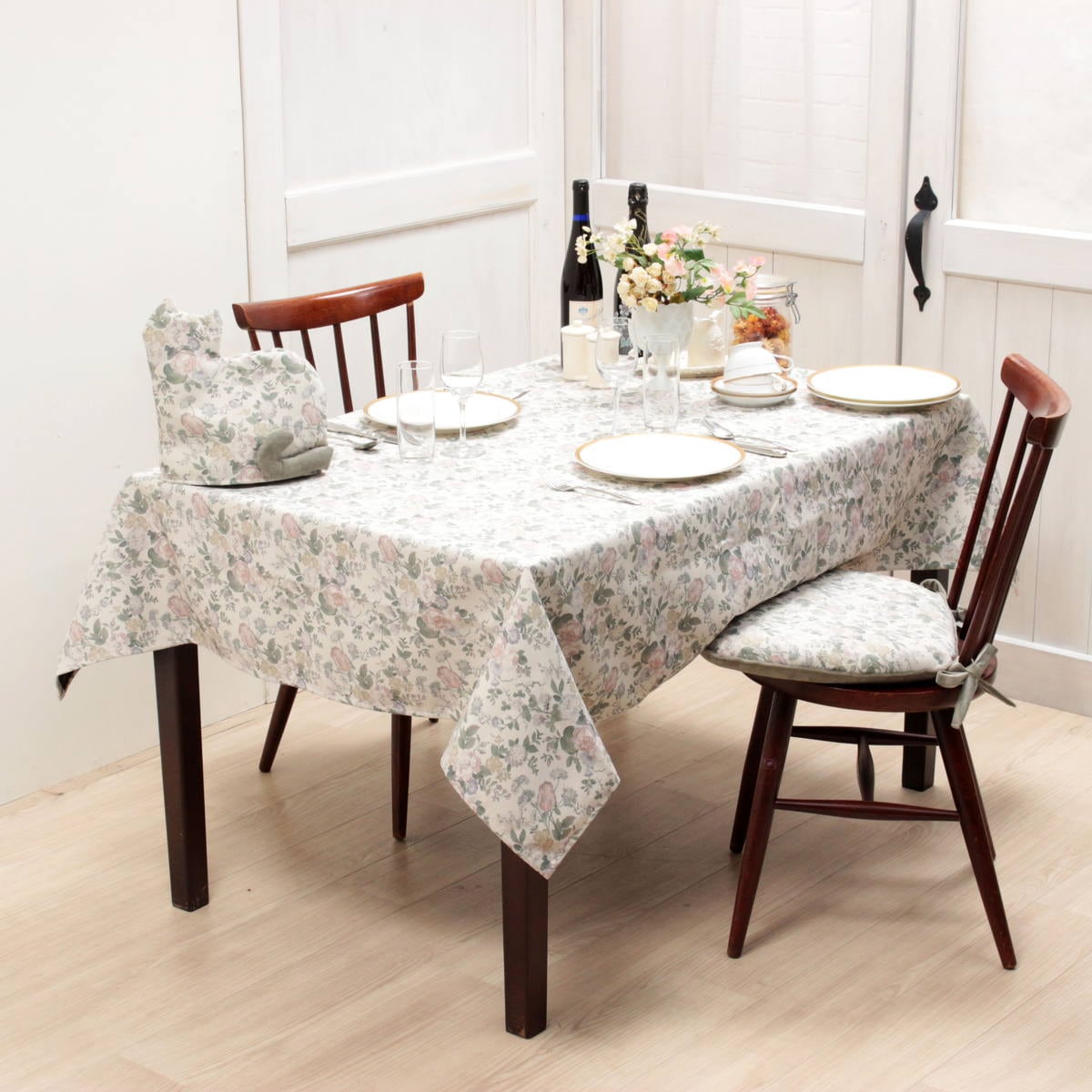 アミブルージュ,ヨーロッパ,インテリア,はっ水,撥水,ロータス効果