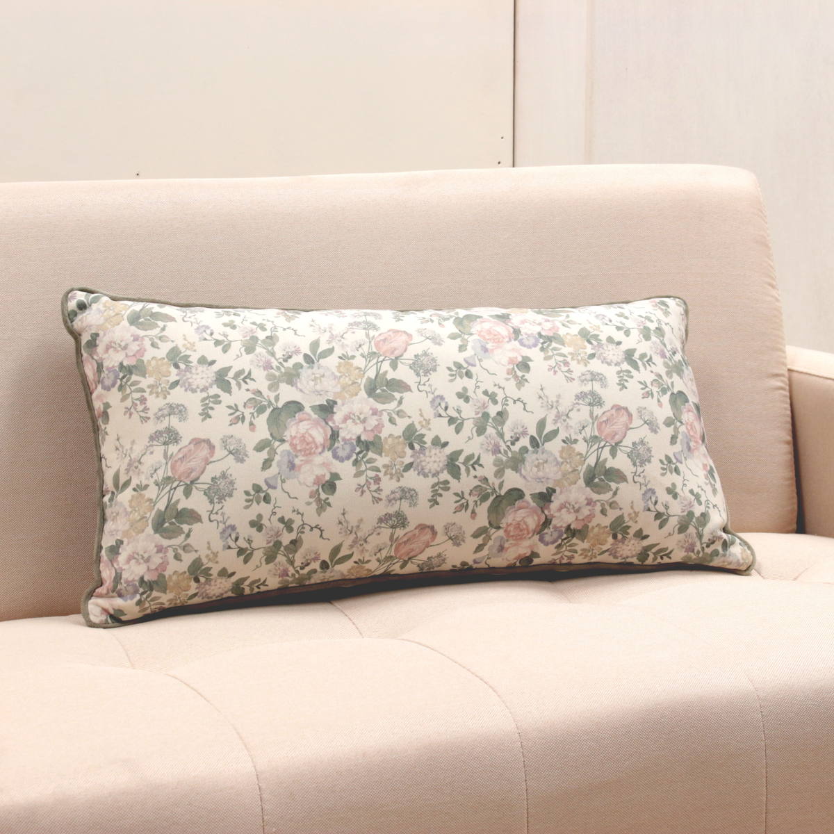 ベルール ピロークッション アミブルージュ,インテリア,ランチョン,ティータイム,テーブル