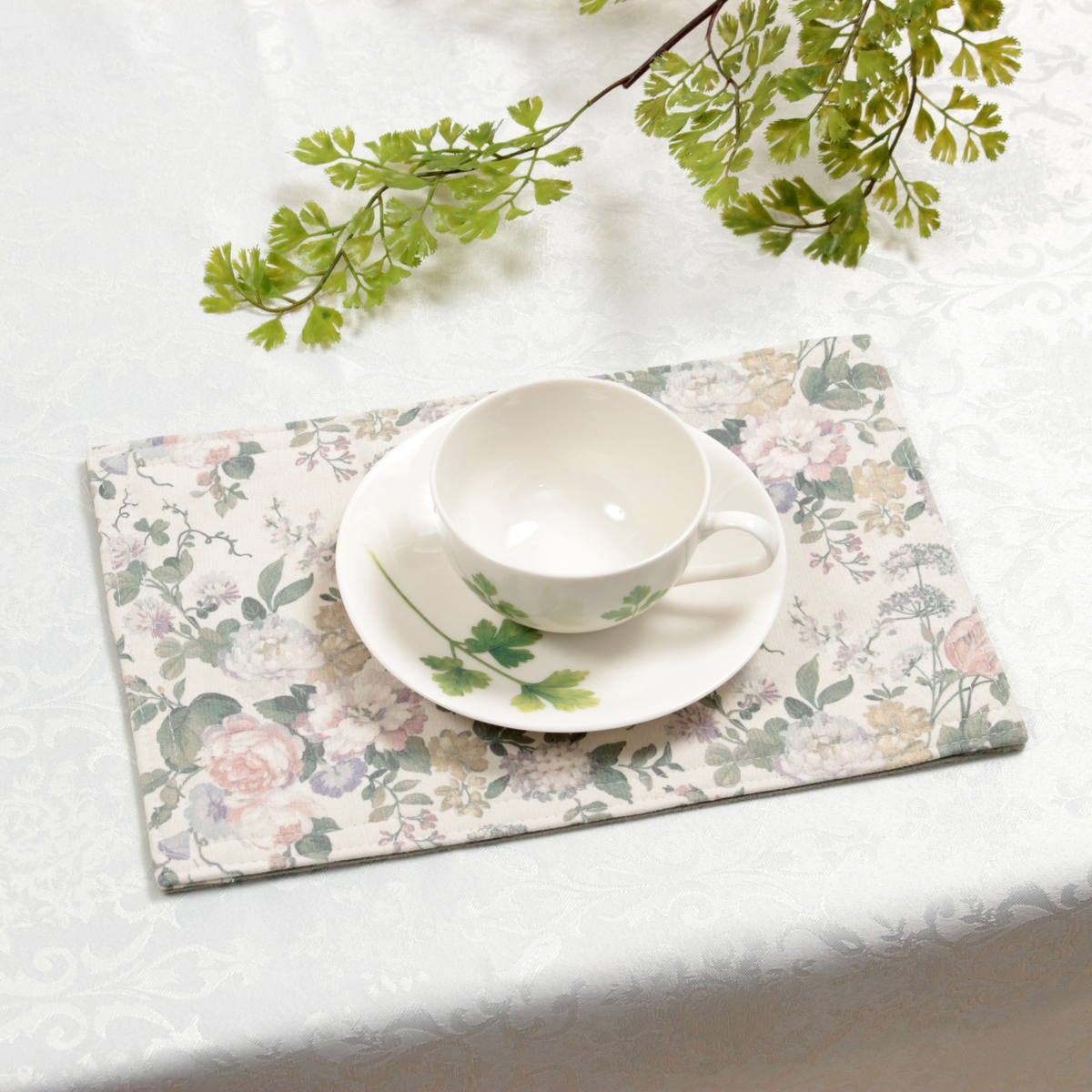 アミブルージュ,インテリア,ランチョン,ティータイム,テーブル