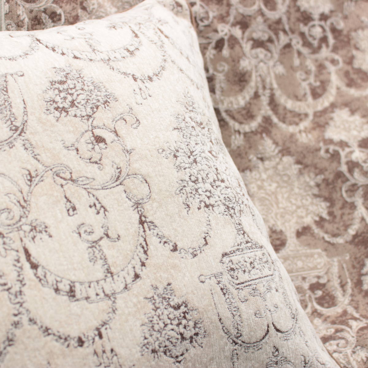 アミブルージュ,インテリア,トワルドジュイ,シェニール,カバー