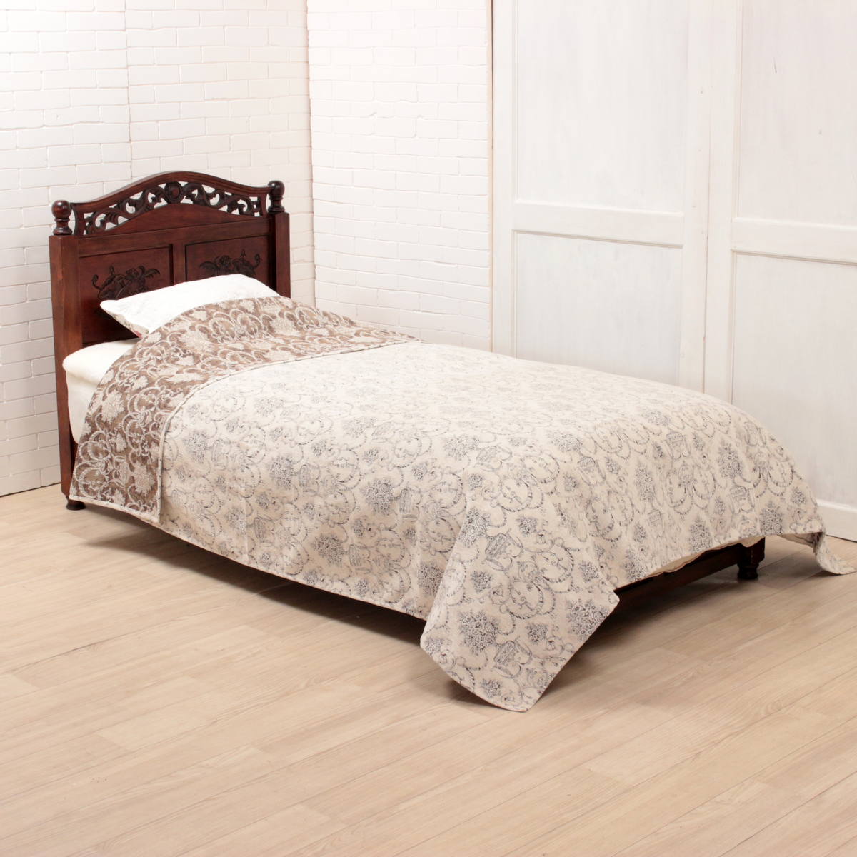 アミブルージュ,インテリア,トワルドジュイ,シェニール,カバー