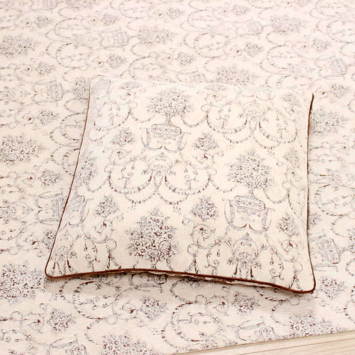 アミブルージュ,インテリア,トワルドジュイ,シェニール,カバー,座布団,55×59