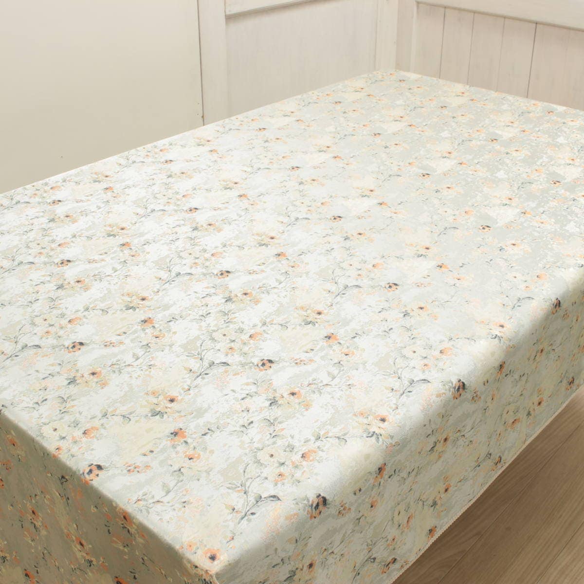 テーブルクロス 撥水ジャカード 約140×200cm [Serene Bloom