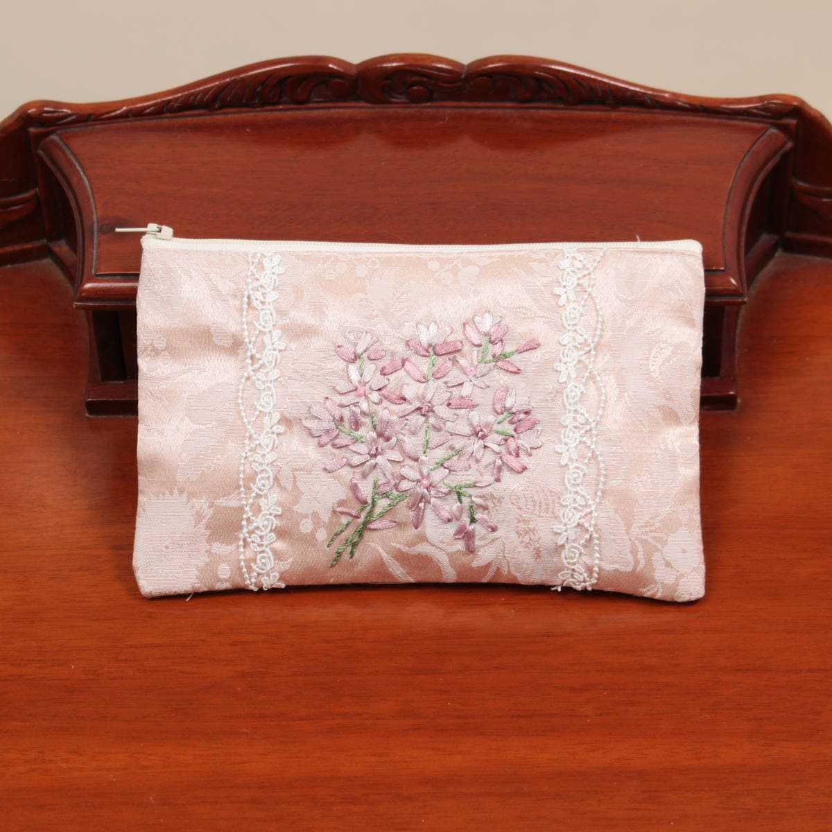 リボン刺繍 フラットポーチ 約12×20cm [Florette]｜インテリアレース