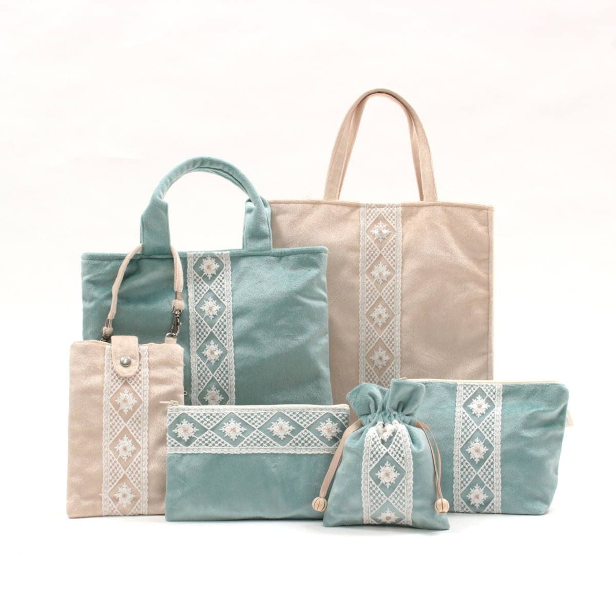 アミブルージュ,amibrugge,インテリアレース,ファブリック,ポーチ,バッグ,ベルベット