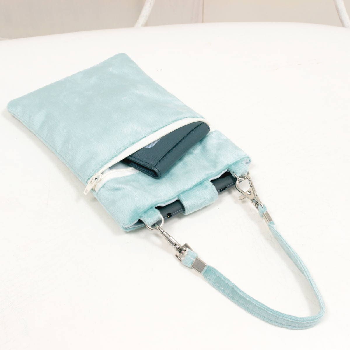 アミブルージュ,amibrugge,通販,インテリア,ファブリック,縦型,スマホ,ポシェット