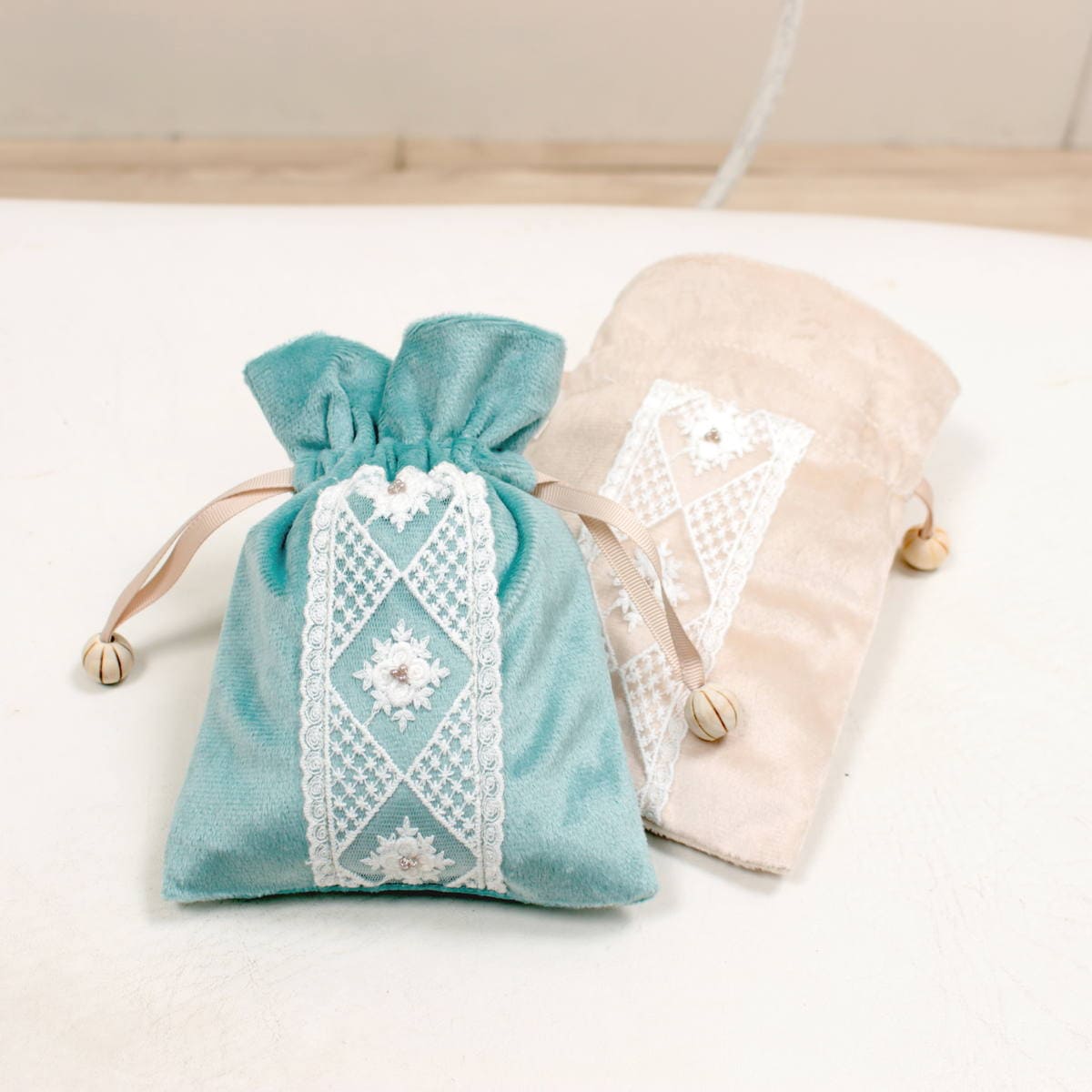 アミブルージュ,amibrugge,通販,インテリア,ファブリック,ポーチ,バッグ,ベルベット