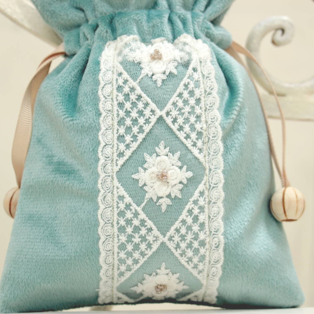 アミブルージュ,amibrugge,インテリアレース,ファブリック,ポーチ,バッグ,ベルベット