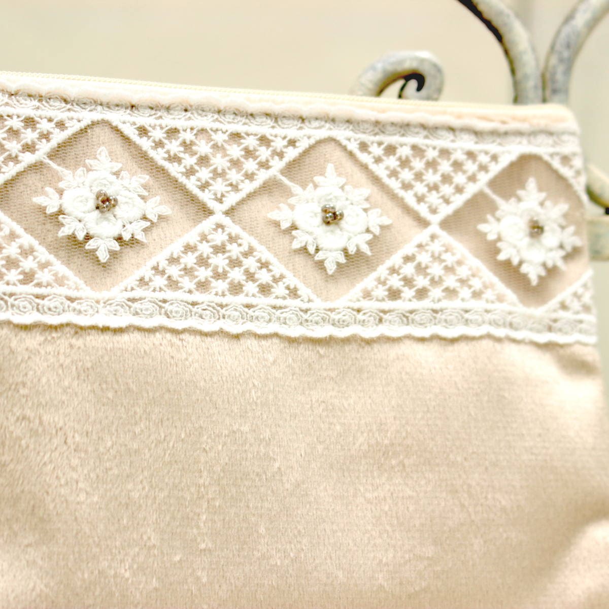 アミブルージュ,amibrugge,インテリアレース,ファブリック,ポーチ,バッグ,ベルベット