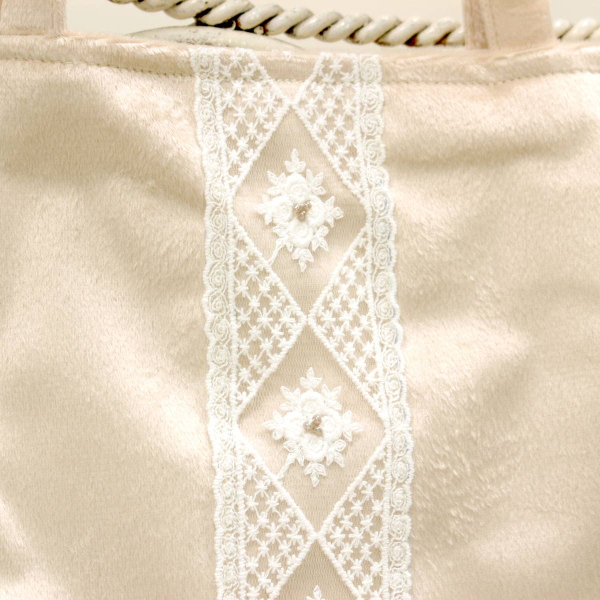 アミブルージュ,amibrugge,インテリアレース,ファブリック,ポーチ,バッグ,ベルベット