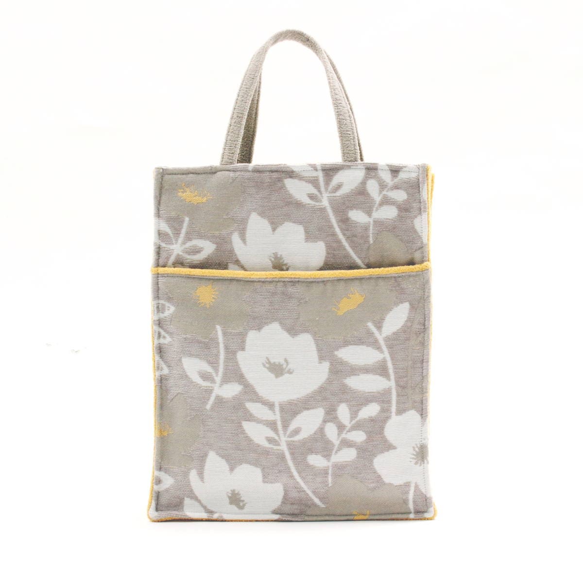 外側にはファスナー付きポケット アミブルージュ,amibrugge,インテリアレース,ファブリック,シェニール織,ポーチ,バッグ