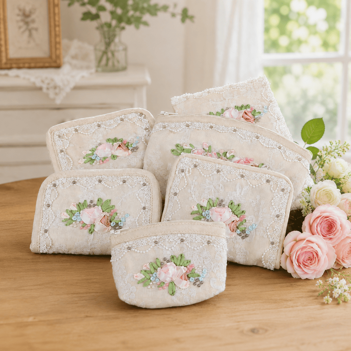ジュエリーポーチ リボン刺繍×ビーズ 約13×9.5cm [Elure]｜インテリア