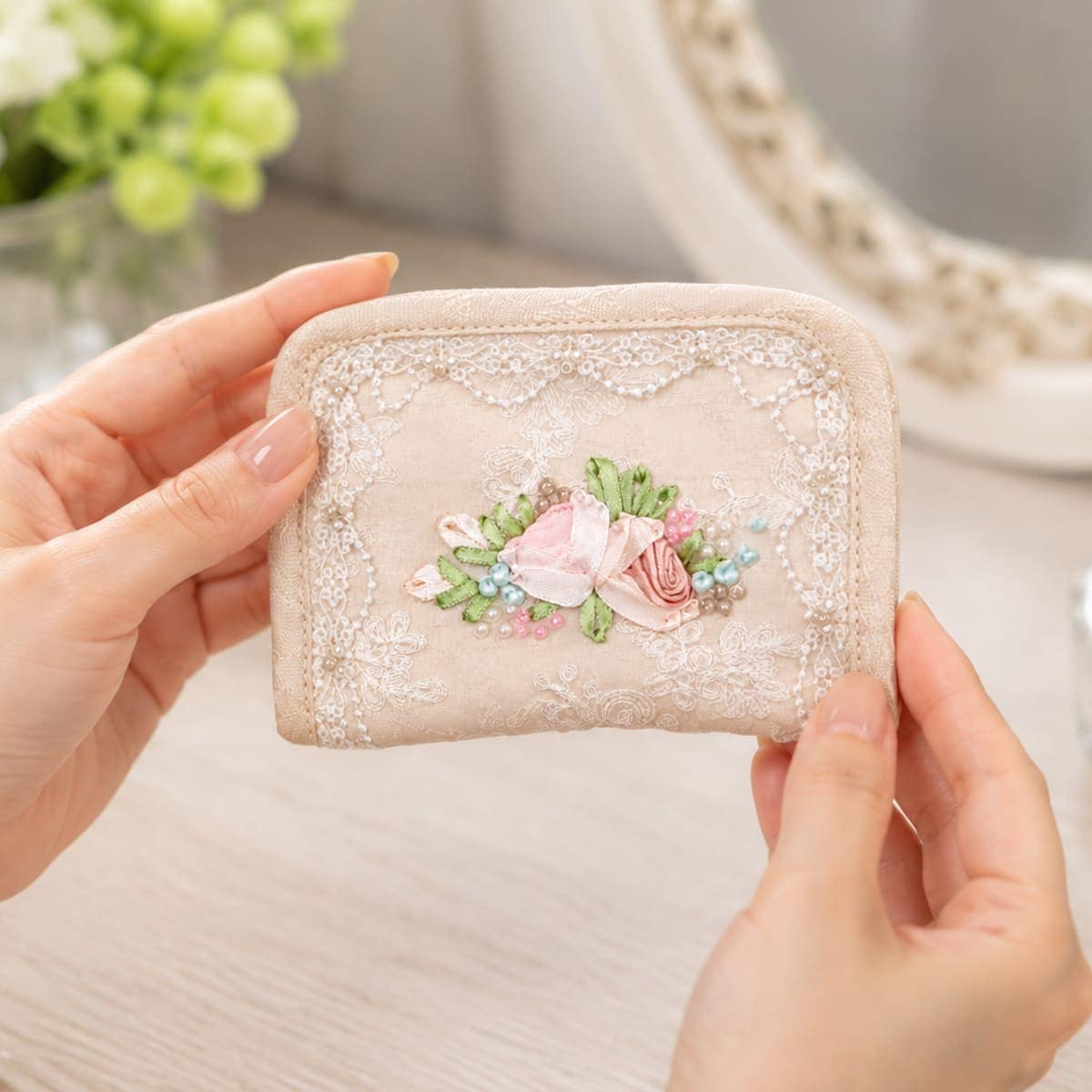 ジュエリーポーチ リボン刺繍×ビーズ 約13×9.5cm [Elure]｜インテリア