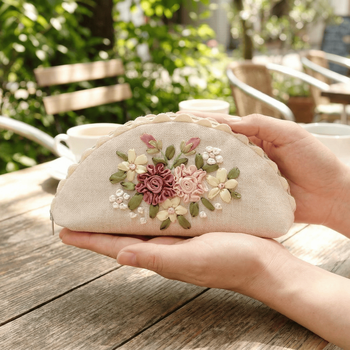 眼鏡ケース リボン刺繍 約9×18cm [Ros? Ruban]｜インテリアレース