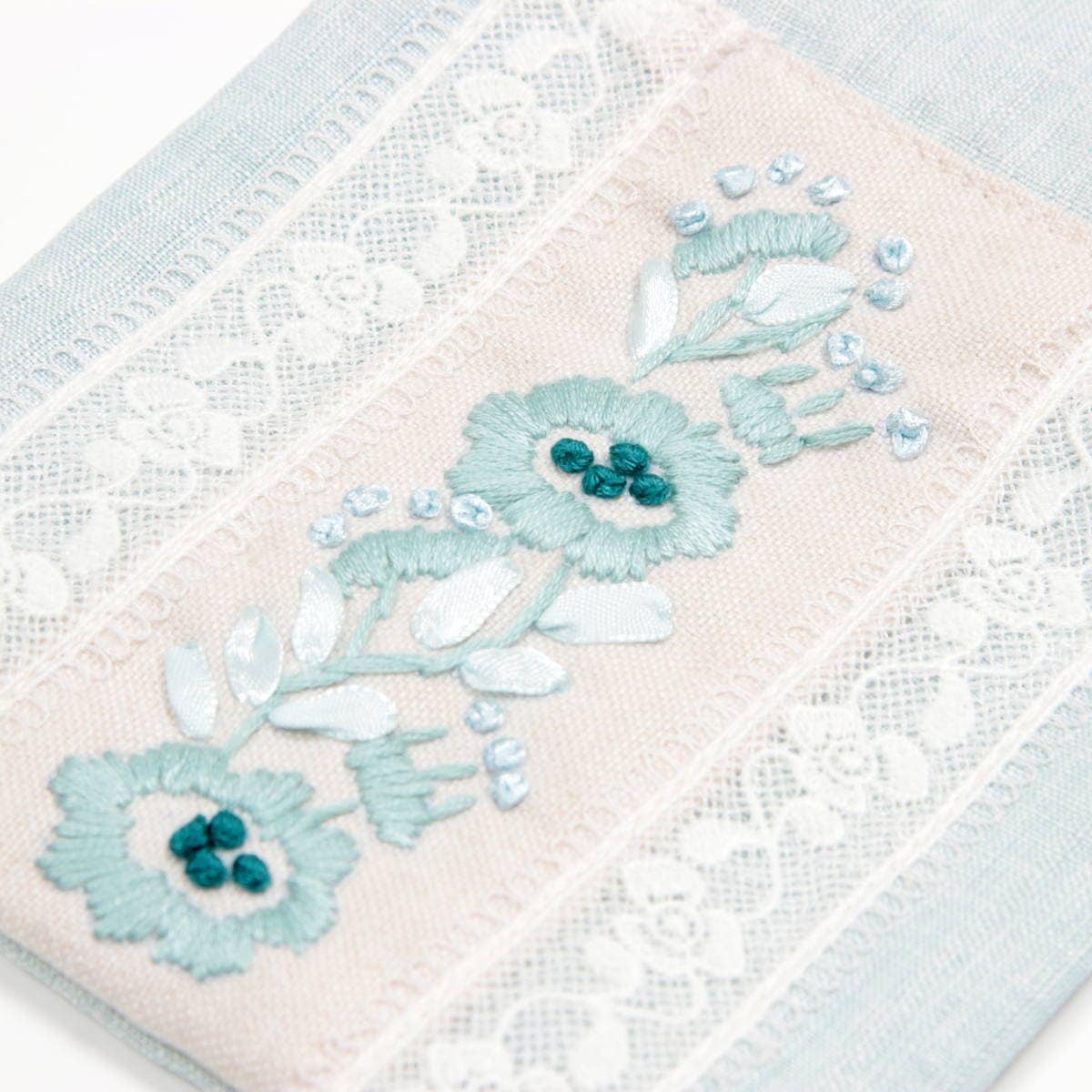 アミブルージュ,amibrugge,インテリアレース,手刺繍,ファブリック,ポーチ,バッグ