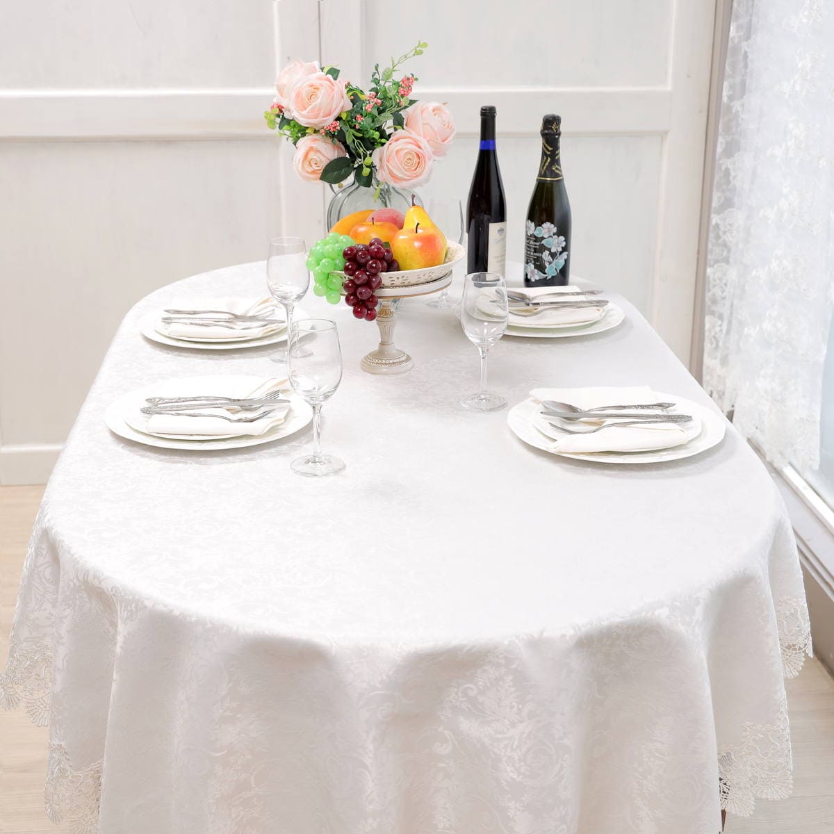 ギュピールレース（撥水加工）のテーブルクロス
