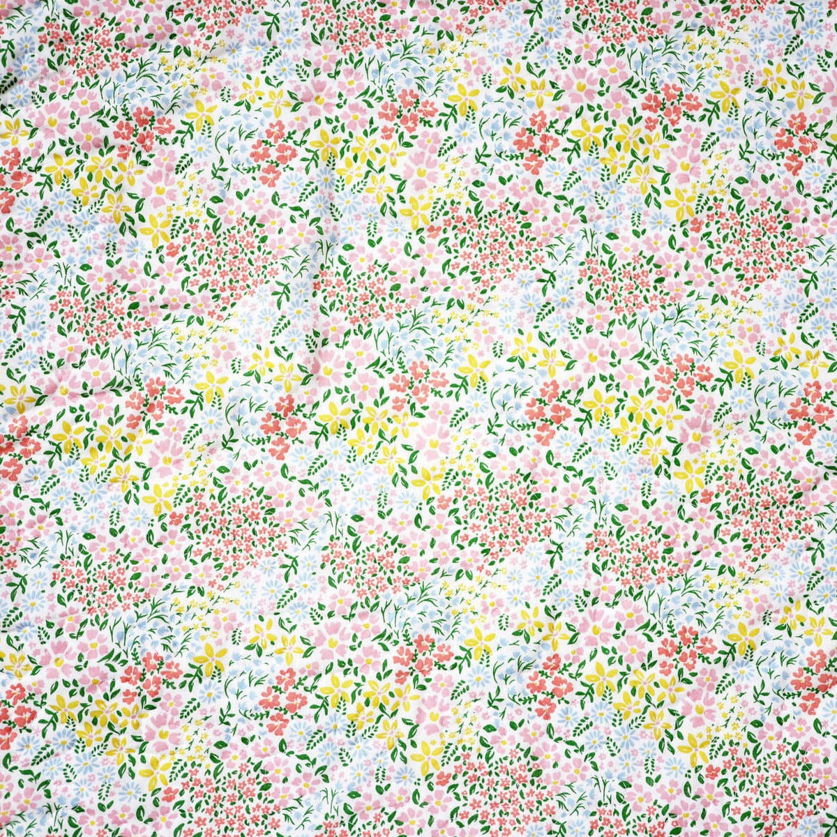 明るく華やかな小花柄の綿生地ソフトバスケット