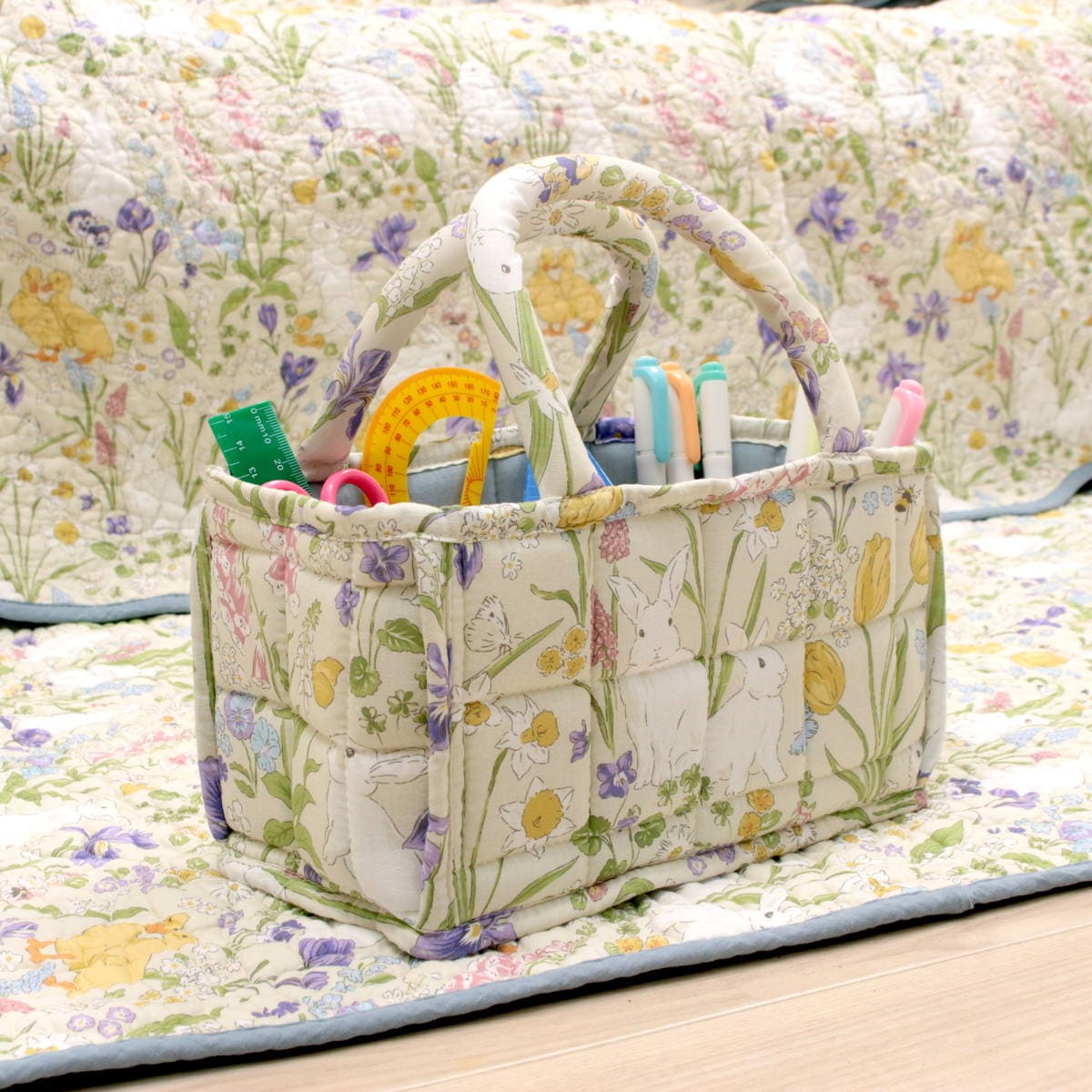 うさぎ柄キルトのミニソフトバスケット アミブルージュ,Lapin Quiltine,ラパンキルティーヌ,キルト,ミニ,バスケット