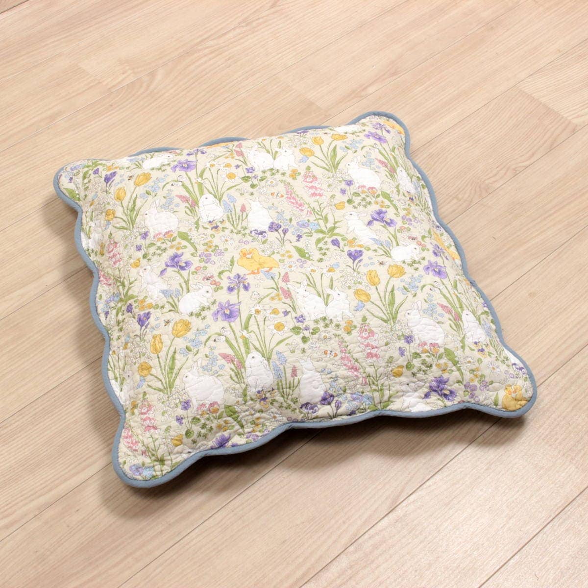 うさぎ柄キルトの座布団カバー アミブルージュ,Lapin Quiltine,ラパンキルティーヌ,キルト,カバー,座布団,55×59