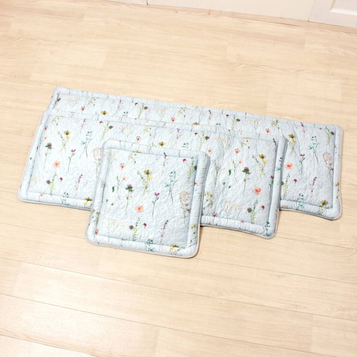 ami-brugge,接触冷感,キルティング,植物柄,シートクッション