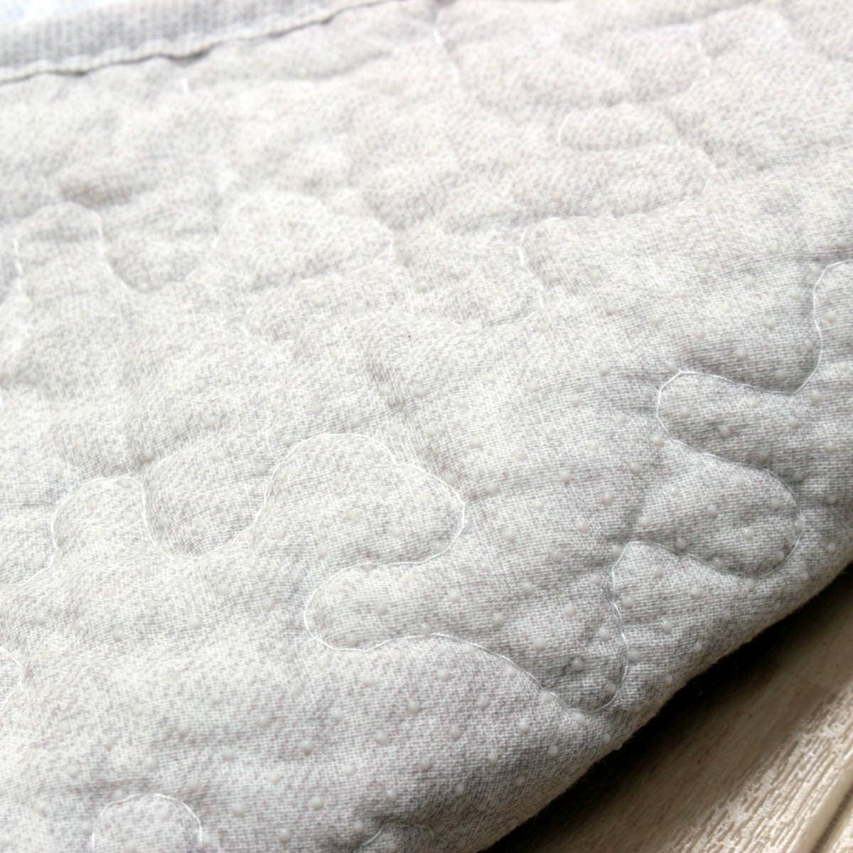 ami-brugge,接触冷感,キルティング,植物柄,マット