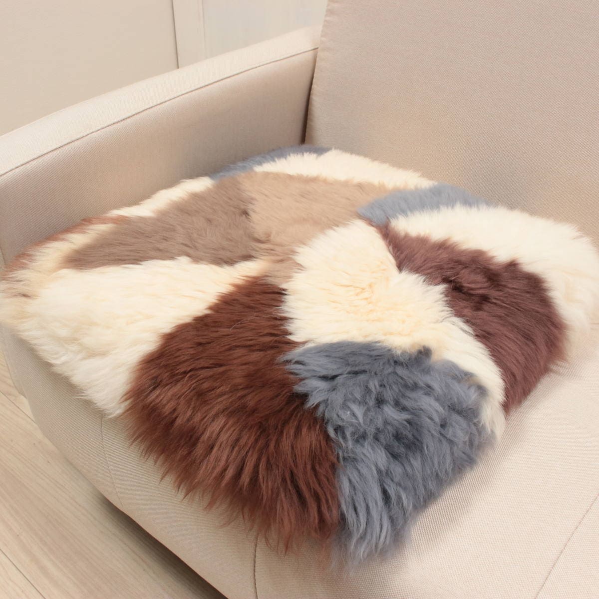 ムートン シートクッション 長毛ミックス 約40×40cm｜インテリアレース