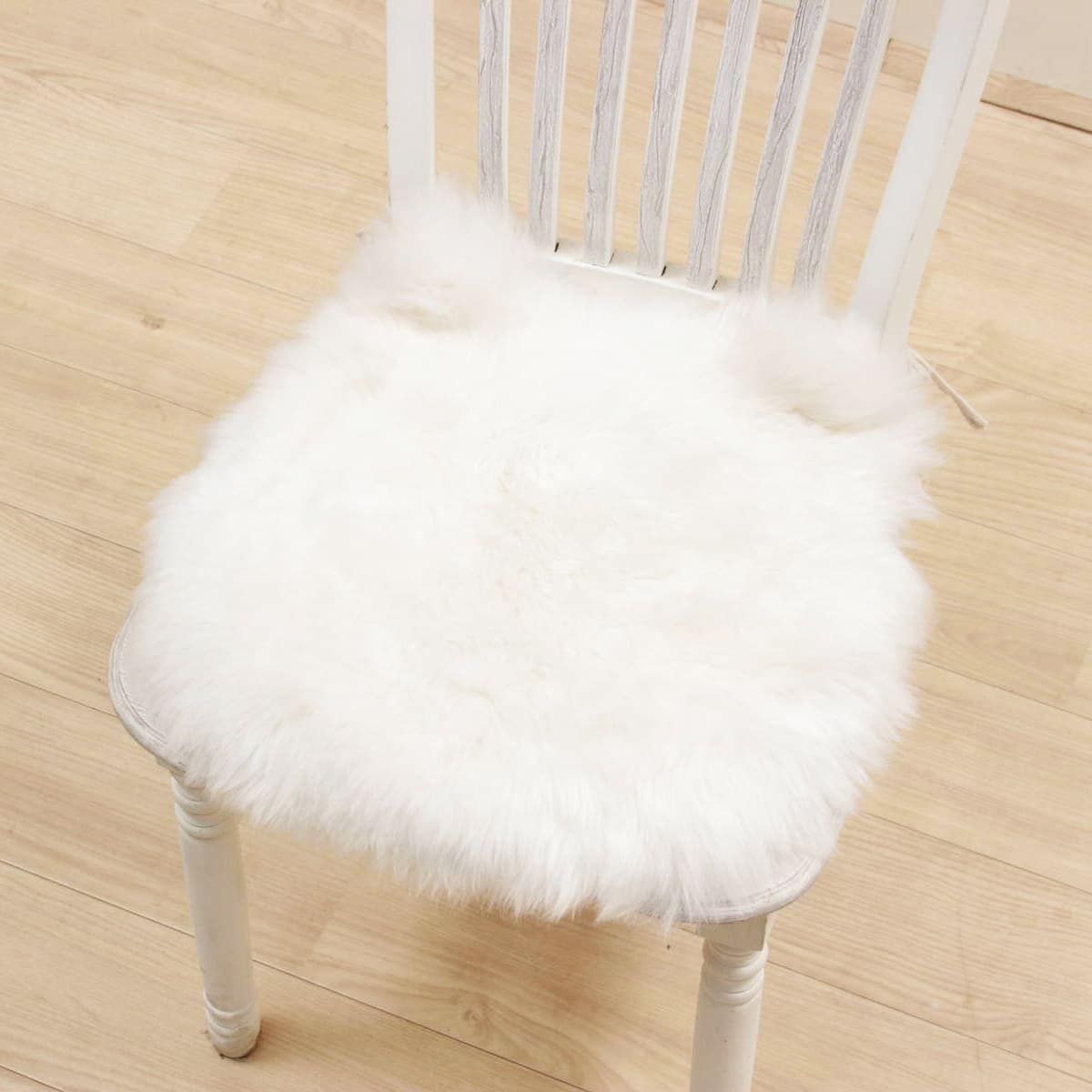 ムートン 紐付シートクッション 猫型 長毛 約38×40cm｜インテリア