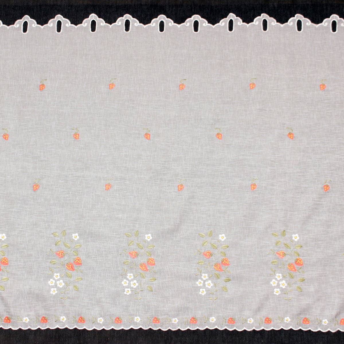 ギュピールレースのカフェカーテン