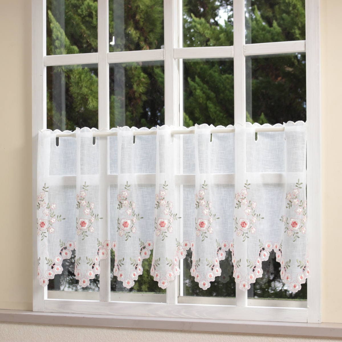 フラワー刺繍のカフェカーテン