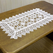 ギュピールレース テーブルセンター 約43×74cm