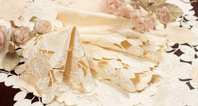 シリーズから選ぶ｜インテリアレース・テーブルクロス・うさぎ雑貨