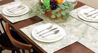 シリーズから選ぶ｜インテリアレース・テーブルクロス・うさぎ雑貨