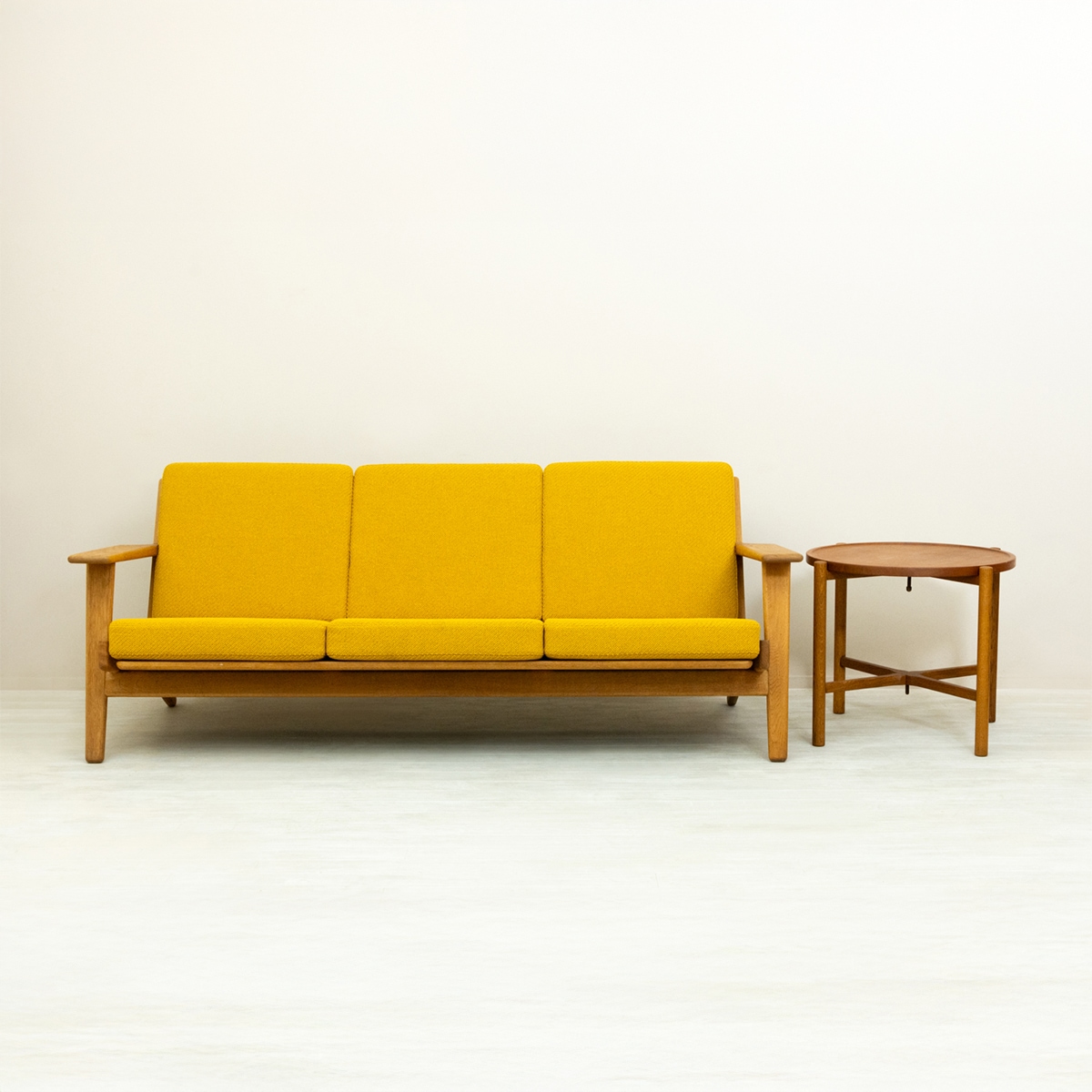GE290 Sofa