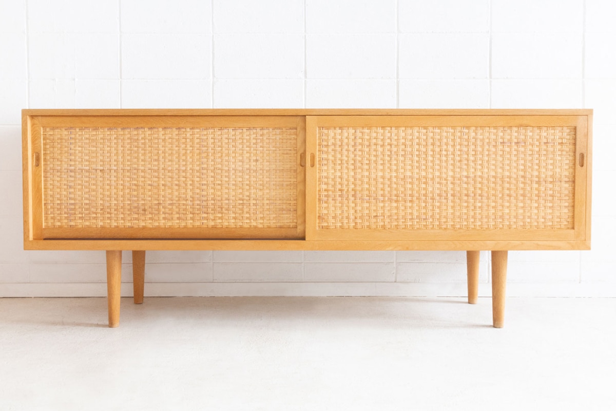 Hans J. Wegner RY26sideboard